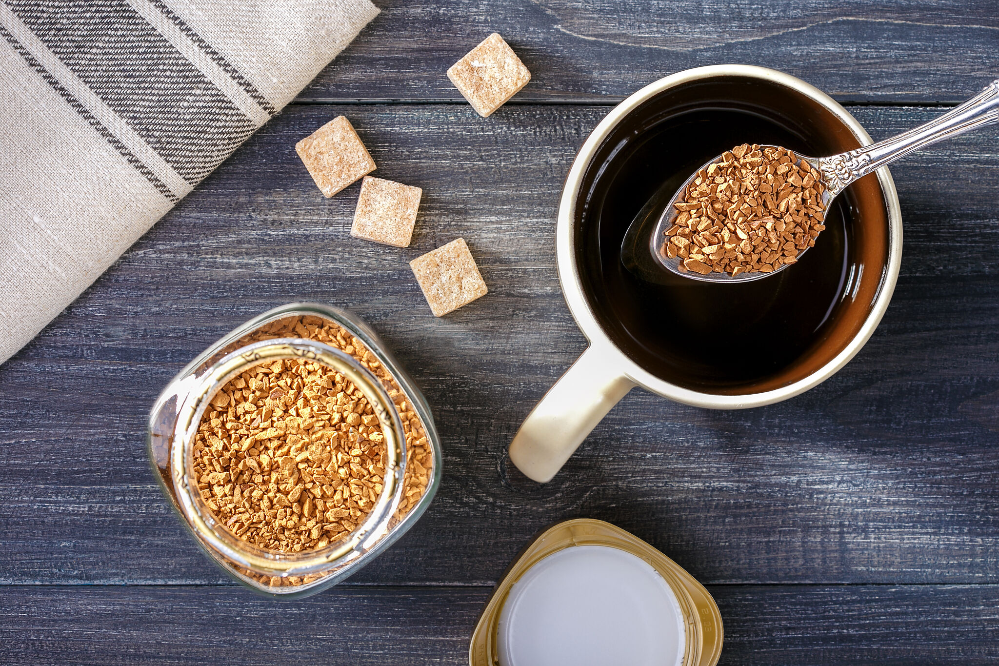 インスタントコーヒーの美味しい作り方｜ホットとアイス