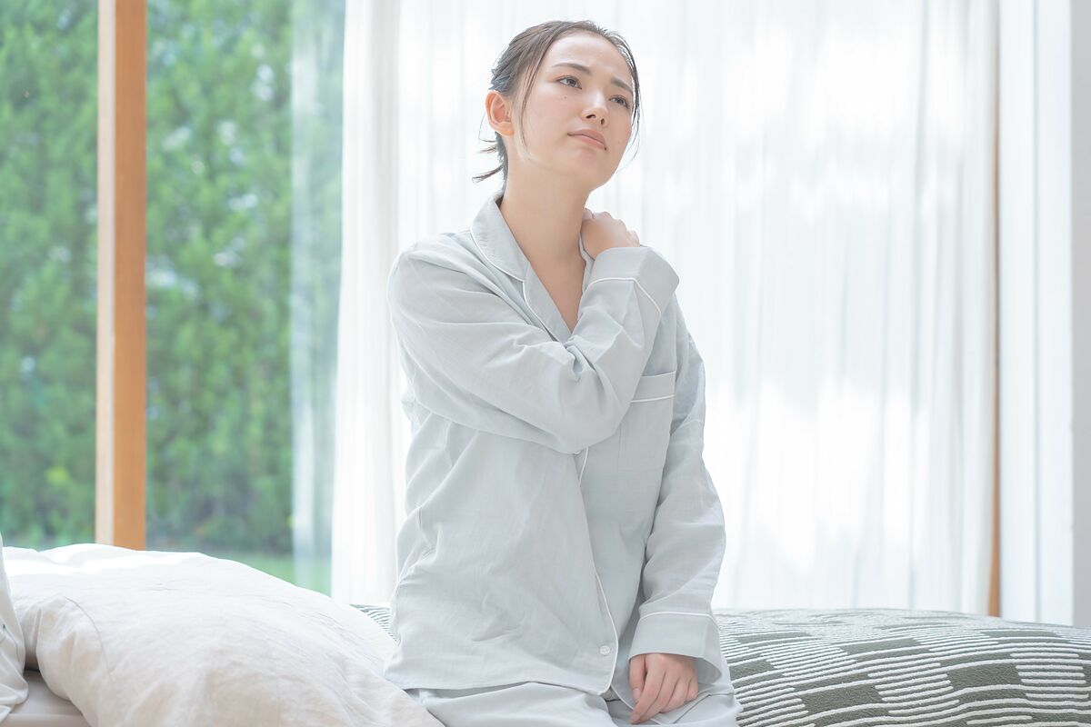 【医師監修】首こりは枕で予防できる？おすすめの高さや調整方法を伝授