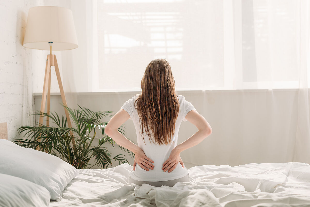 腰痛対策できる敷布団はある？選び方のポイントやおすすめの寝具を紹介