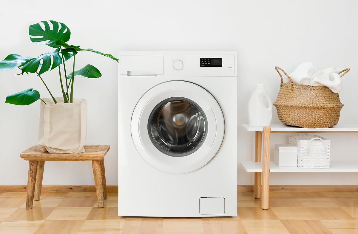 毛布を自宅で洗濯する方法とは？洗濯機と浴槽で洗う手順を流れに沿って紹介