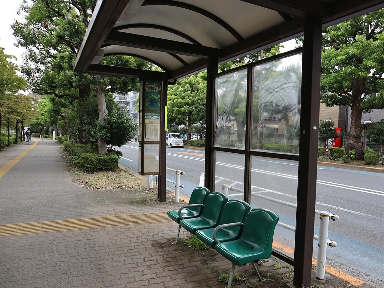 バス停の画像