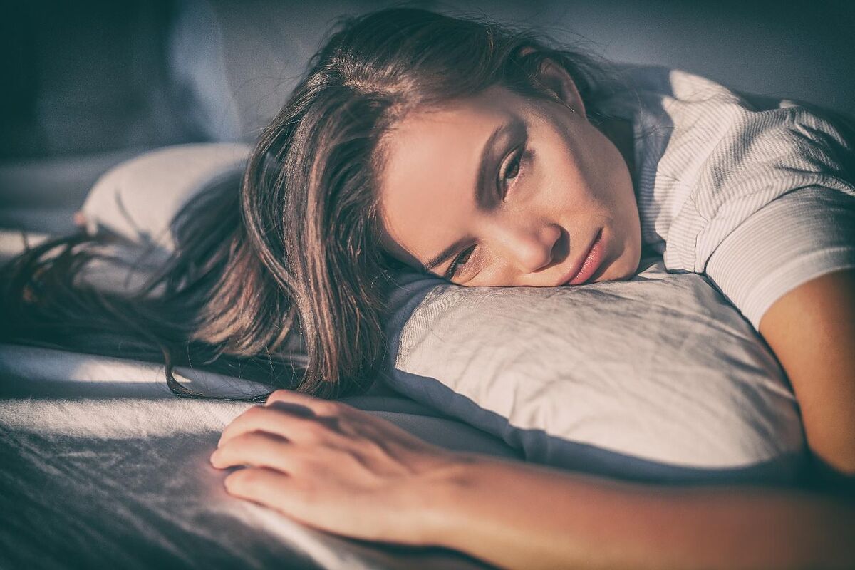 睡眠不足と血圧の関係は？リスクや睡眠時に押さえるべきポイントを解説