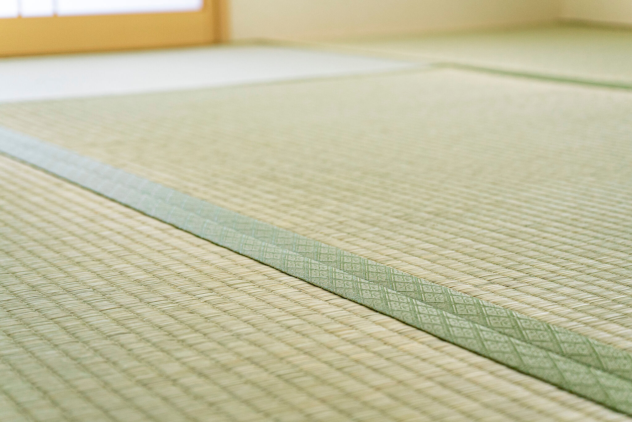 腰痛の方が畳の上でマットレスを使う際の注意点