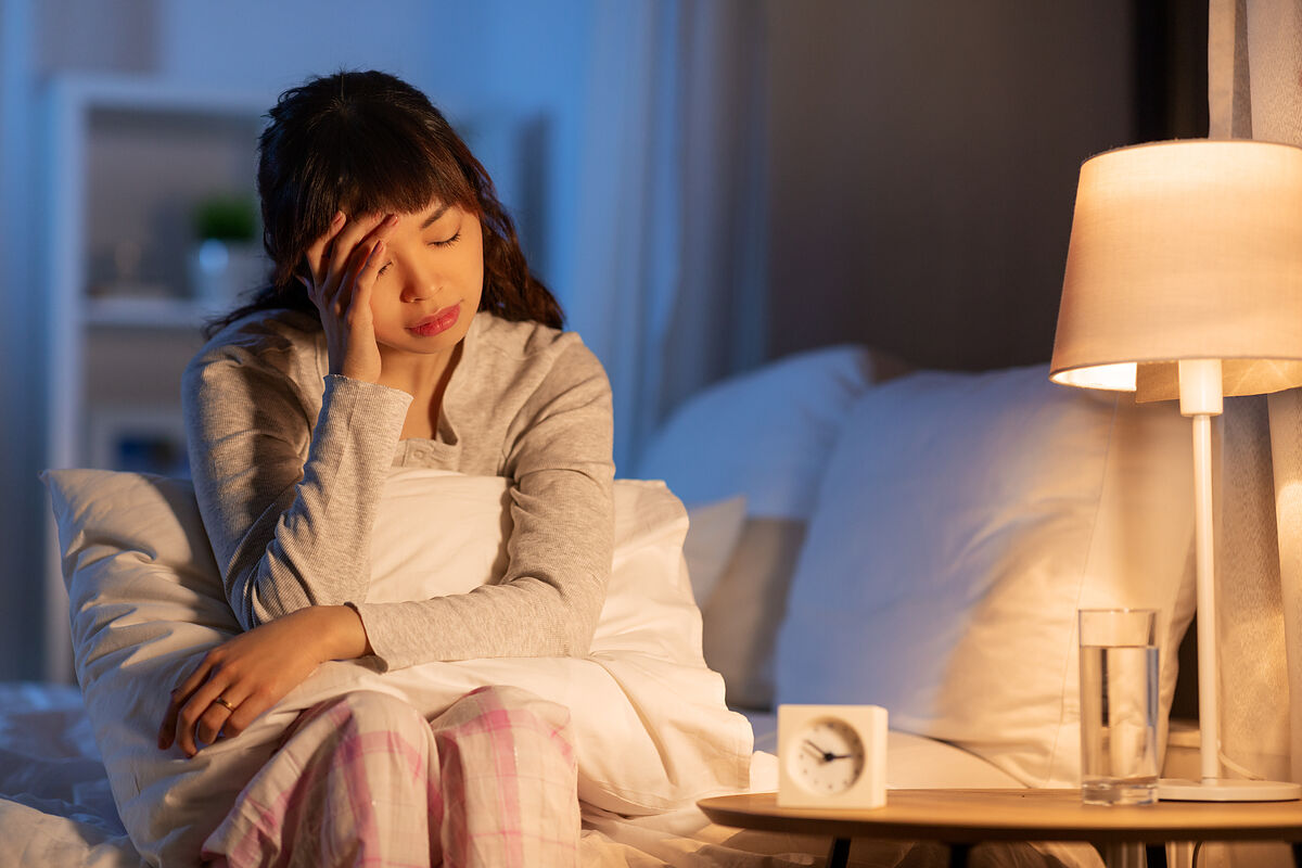 【医師監修】頭痛がひどくて寝られないときはどうすればいい？種類別の対処方法を詳しく解説