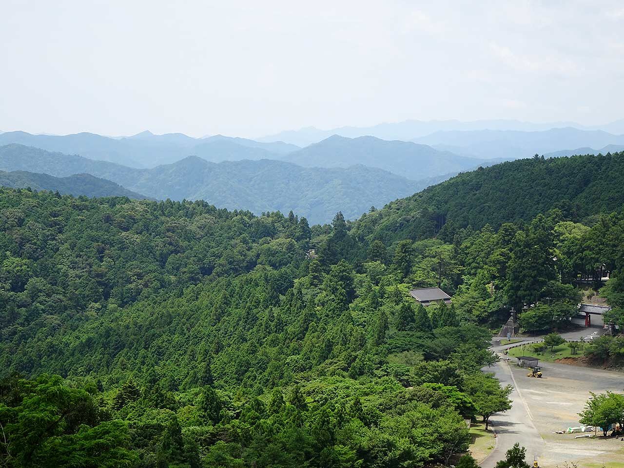 朝熊山から見た神宮宮域林の画像