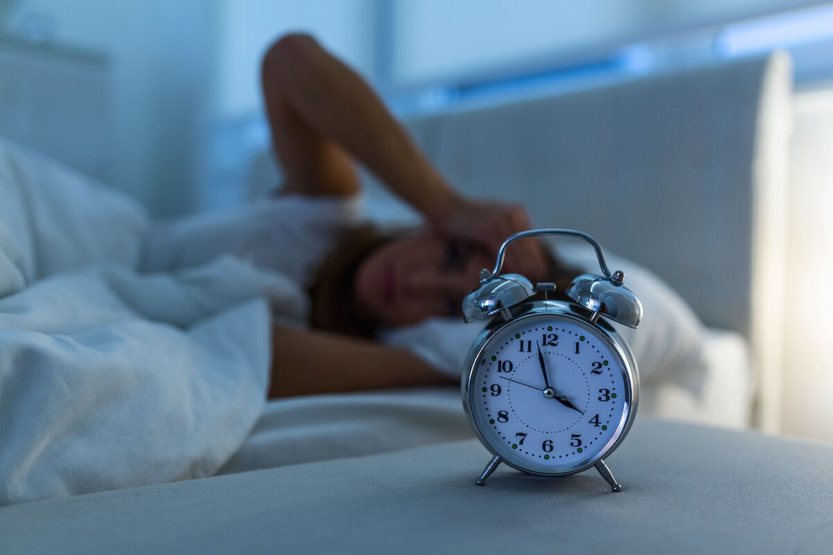 【医師監修】朝早く目が覚める「早朝覚醒」とは？症状や原因、対処法をわかりやすく紹介